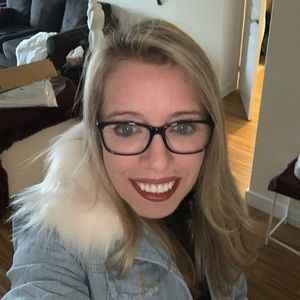 Meet your Posher, Charmaine